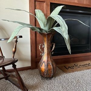 Vintage Europe Style Old Nostalgia Iron Art Trophy Decoration Vase Classical.